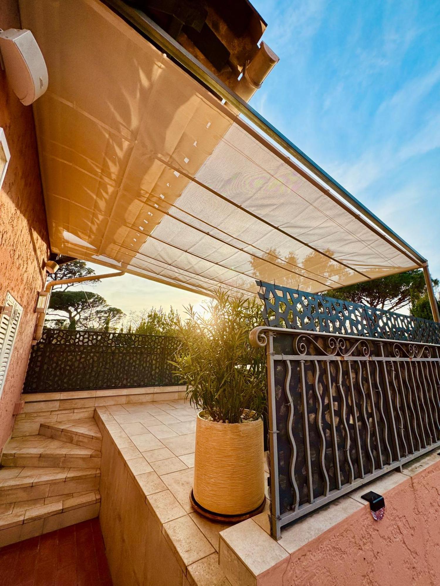 Studio Climatise, Terrasse, Parking Prive, 50M De La Plage Saint-Tropez Ngoại thất bức ảnh
