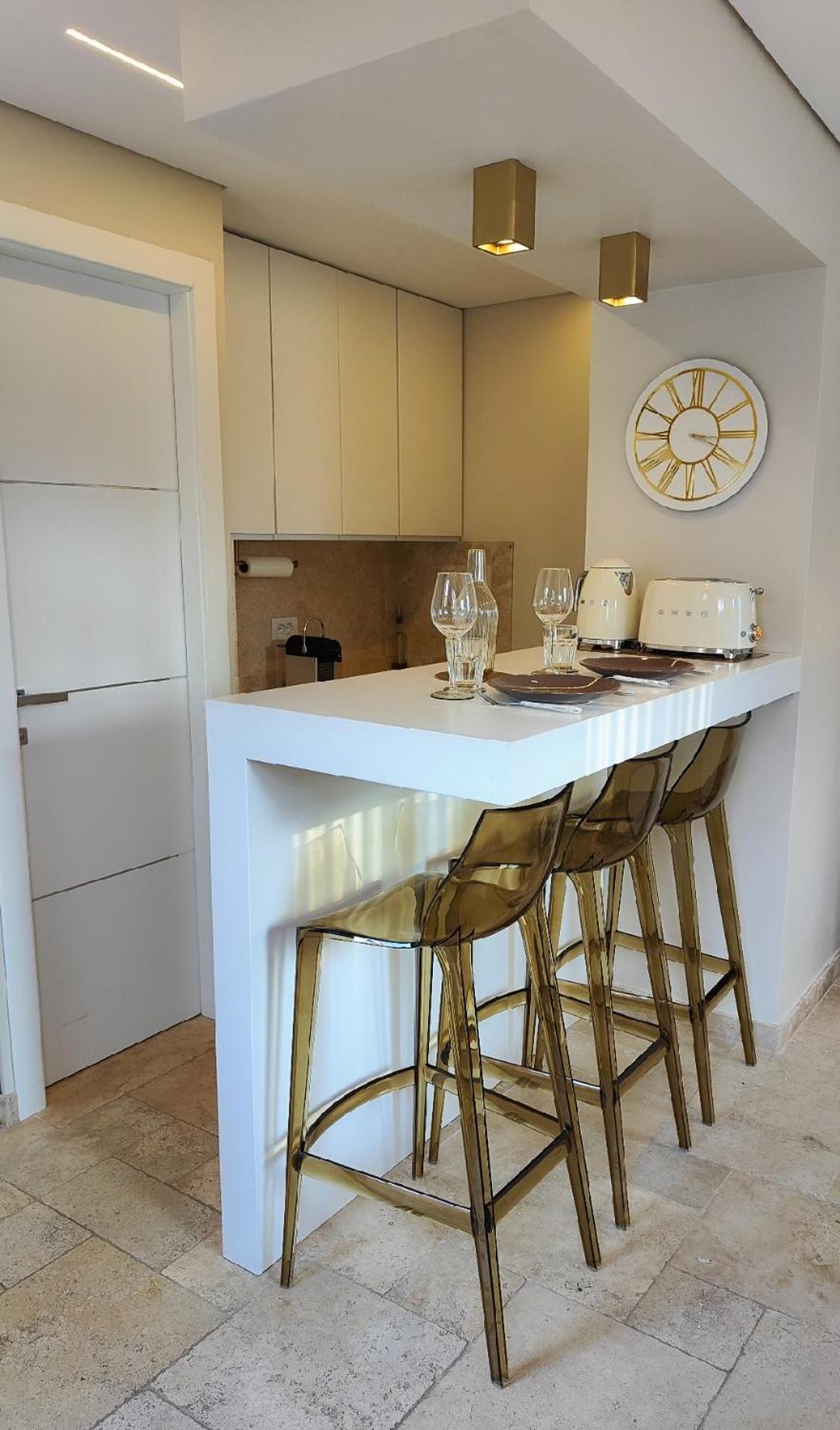 Studio Climatise, Terrasse, Parking Prive, 50M De La Plage Saint-Tropez Ngoại thất bức ảnh