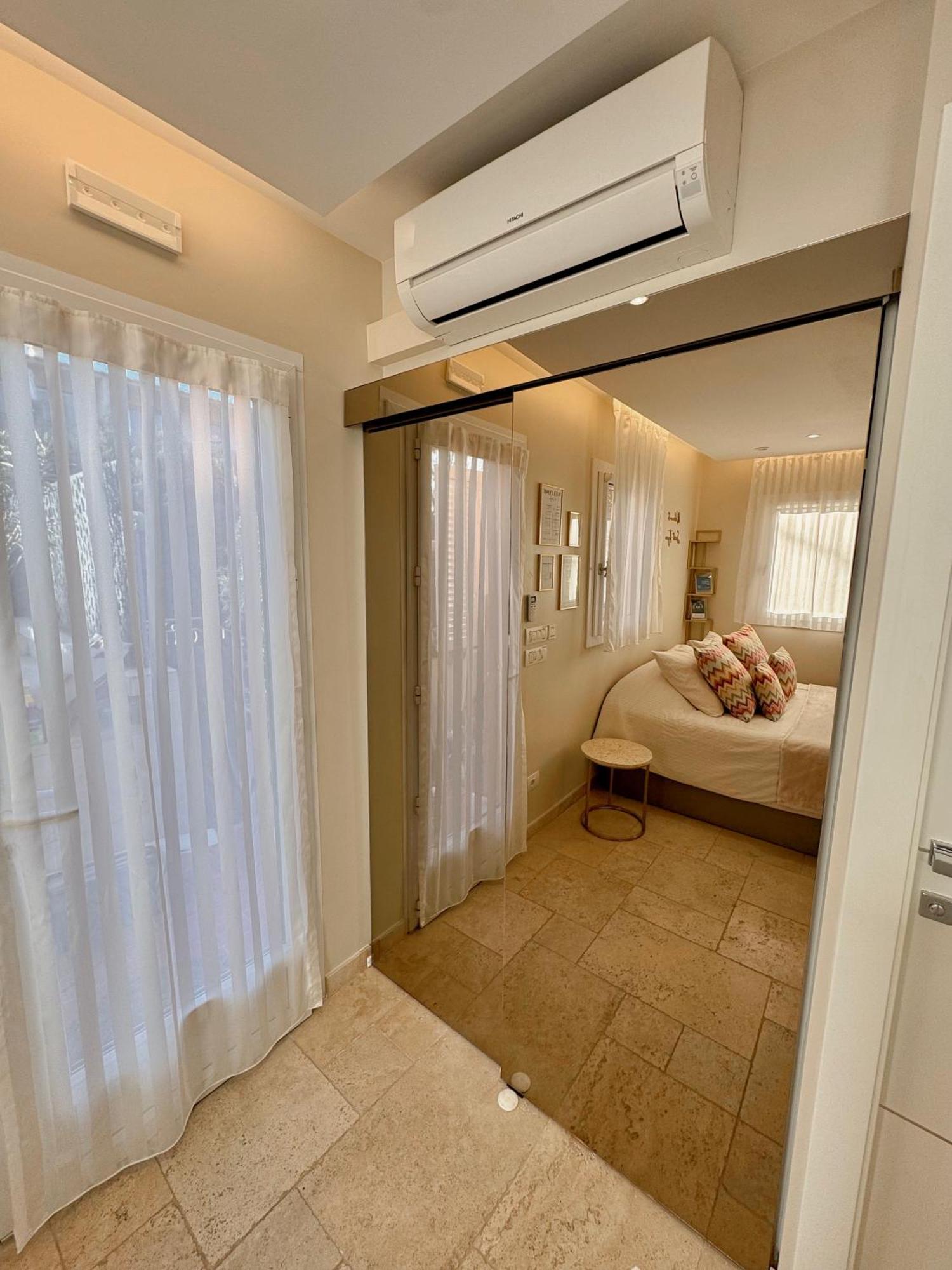 Studio Climatise, Terrasse, Parking Prive, 50M De La Plage Saint-Tropez Ngoại thất bức ảnh