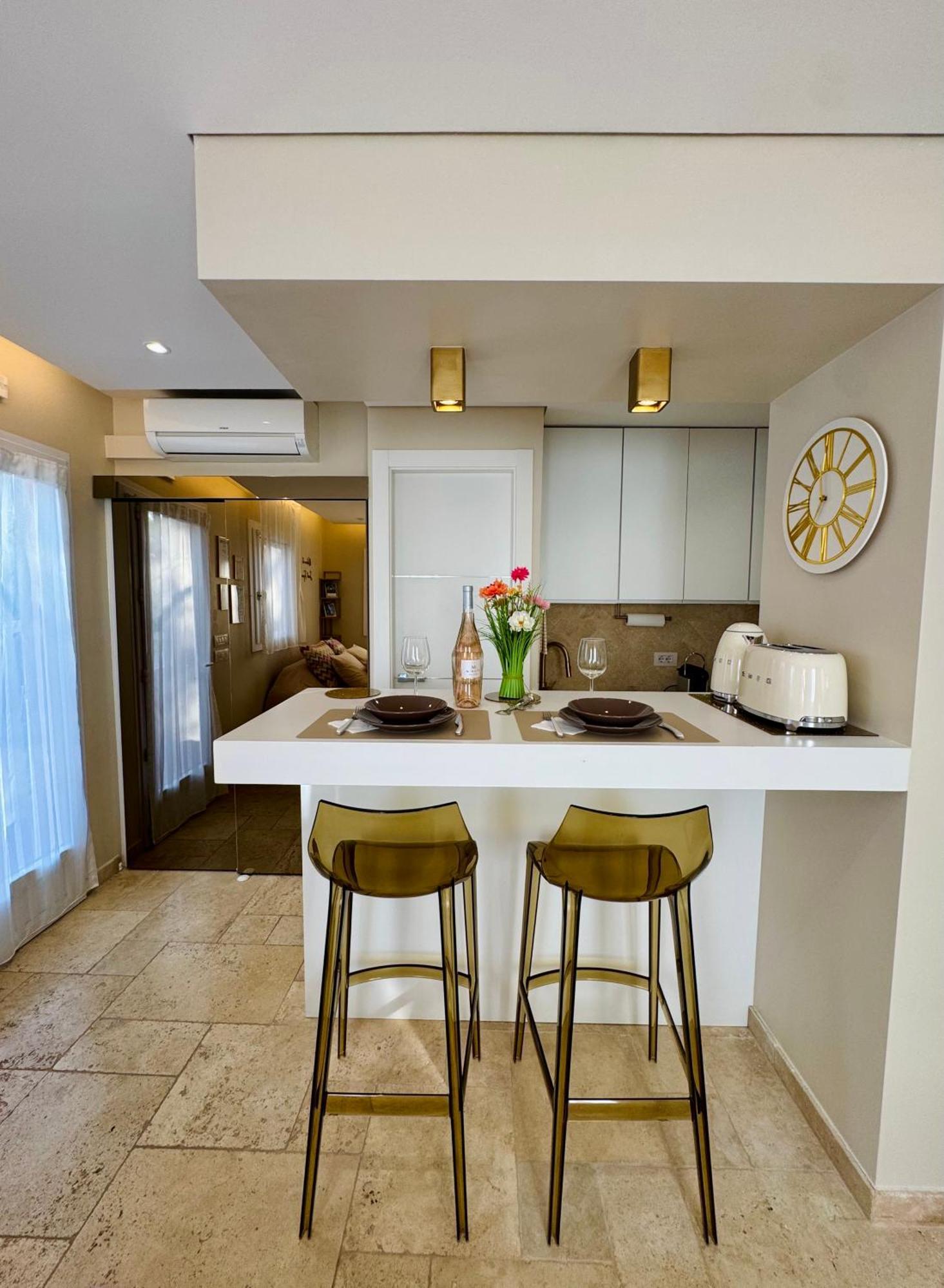 Studio Climatise, Terrasse, Parking Prive, 50M De La Plage Saint-Tropez Ngoại thất bức ảnh