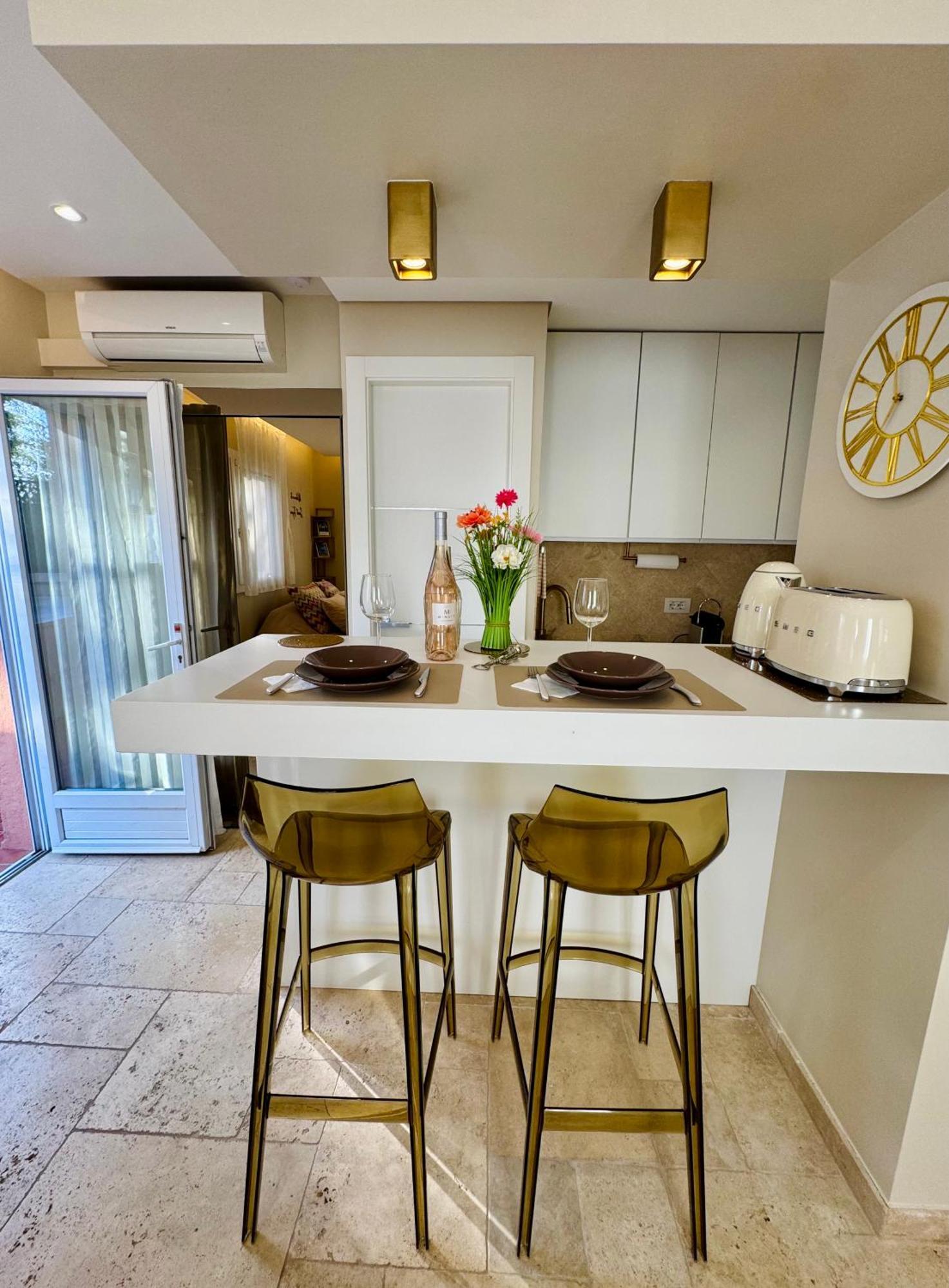Studio Climatise, Terrasse, Parking Prive, 50M De La Plage Saint-Tropez Ngoại thất bức ảnh