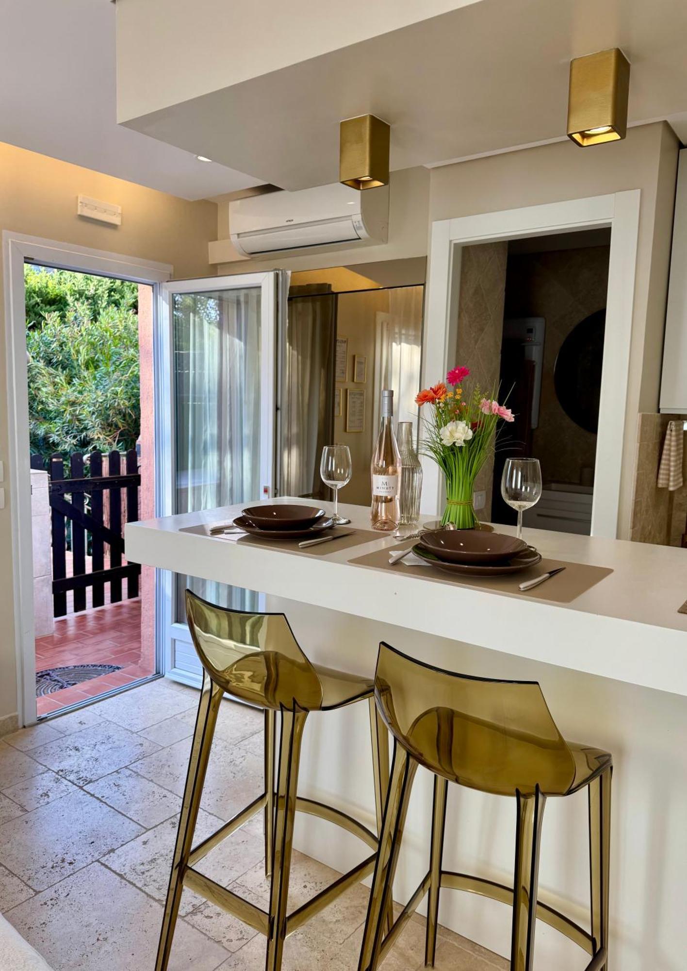 Studio Climatise, Terrasse, Parking Prive, 50M De La Plage Saint-Tropez Ngoại thất bức ảnh