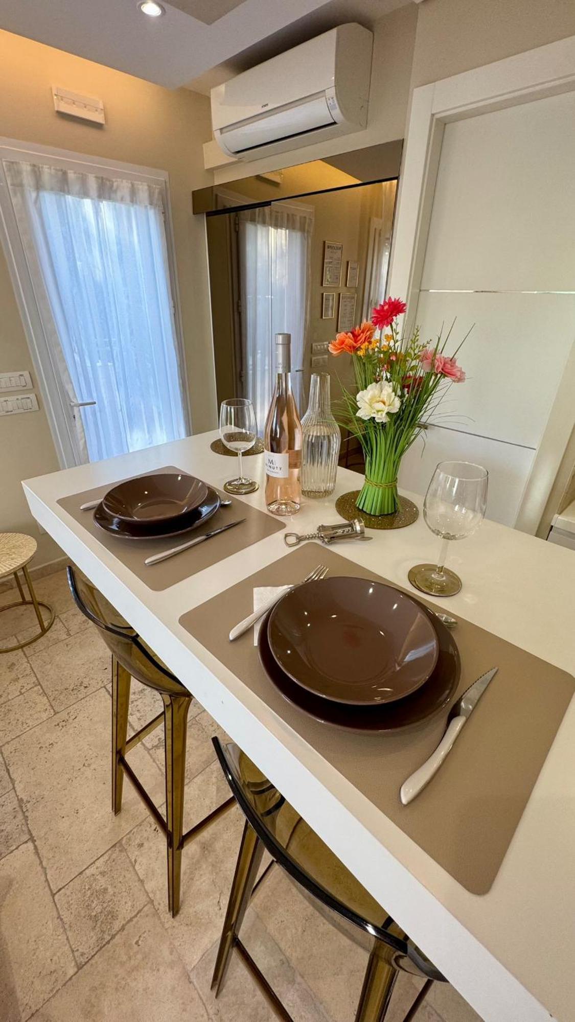 Studio Climatise, Terrasse, Parking Prive, 50M De La Plage Saint-Tropez Ngoại thất bức ảnh